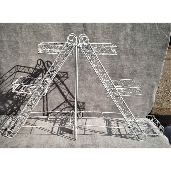 420A White Plant Stand. - Picture 4 of 4